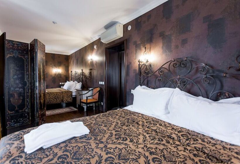 Семейный Номер, Art Hotel Nikolaevsky Posad