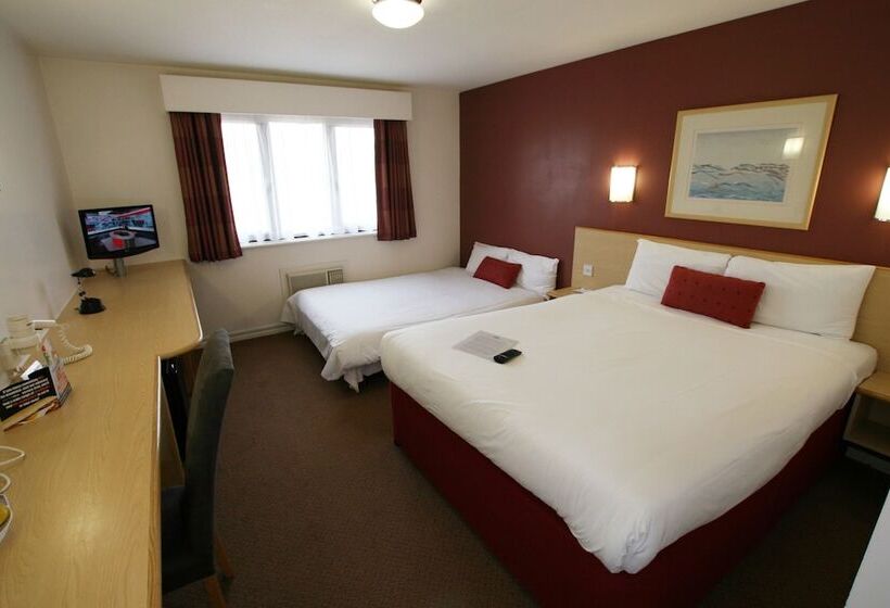 اتاق استاندارد یک نفره, Days Inn London Stansted Airport