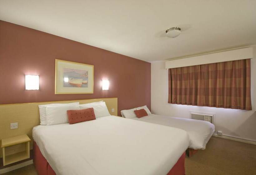 اتاق خانوادگی, Days Inn London Stansted Airport