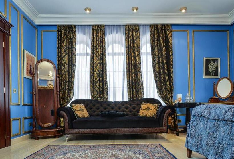اتاق لوکس با تراس, La Gioconda Boutique