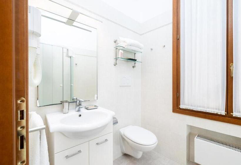 آپارتمان 1 خوابه, Residence Ca  Foscolo