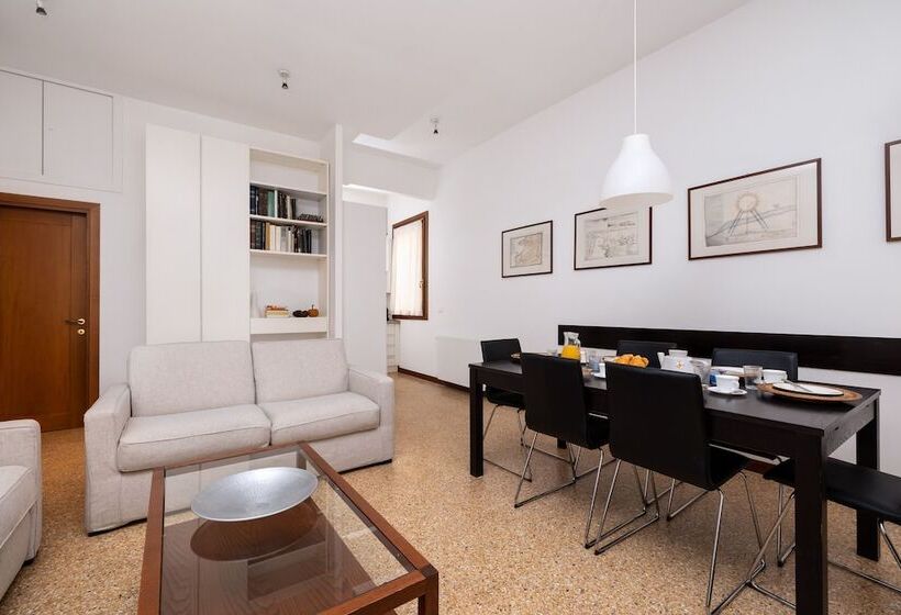 آپارتمان 2 خوابه, Residence Ca  Foscolo