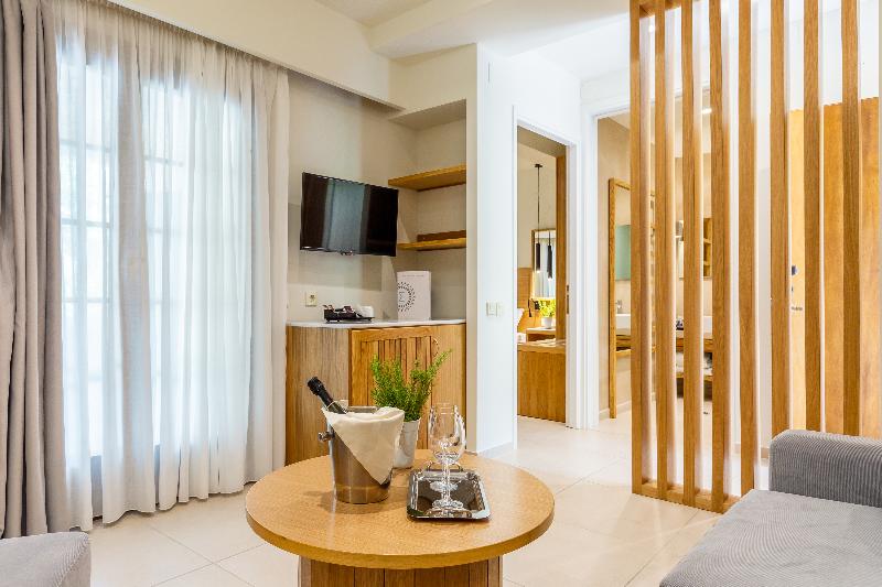 Люкс Повышенной Комфортности, Skopelos Holidays Hotel & Spa