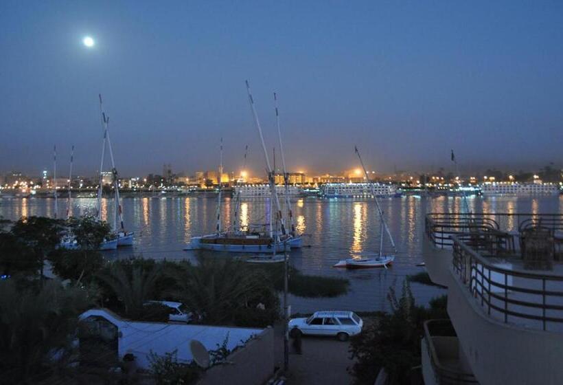 استودیو خانوادگی, Gîte Hôtel Ramla Louxor