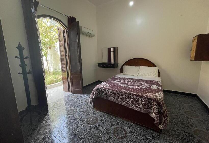استودیو خانوادگی, Gîte Hôtel Ramla Louxor