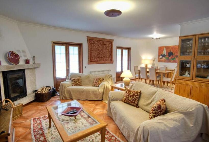 Дом 3 Спальни, Casa Da Touça
