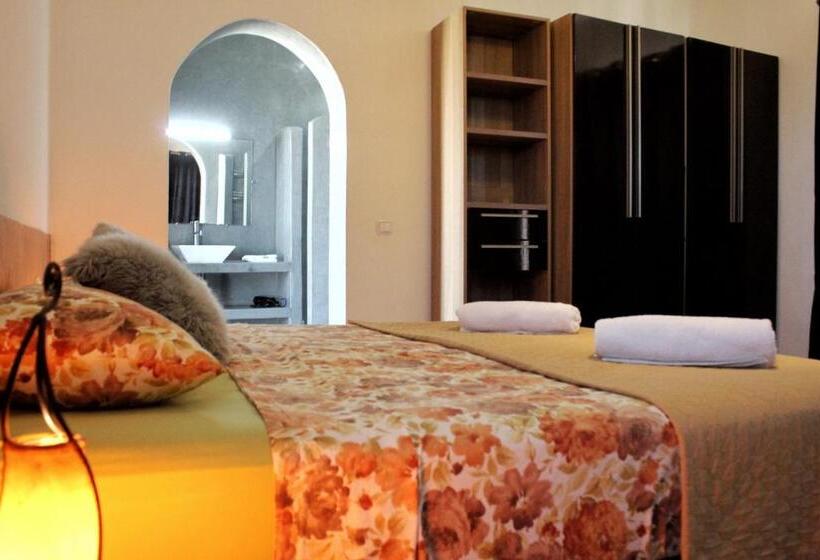 Chambre Triple Standard Vue Mer, Villa Sarah