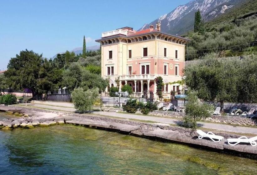 Номер Deluxe Вид на Озеро, Villa Torre   Atmosfera Romantica