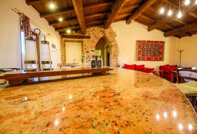 Апартаменты Deluxe 1 Спальня, Agriturismo Poggio Monte Saturnia