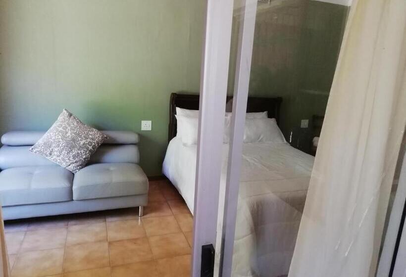 Номер Стандарт, Ankuweni Guest House