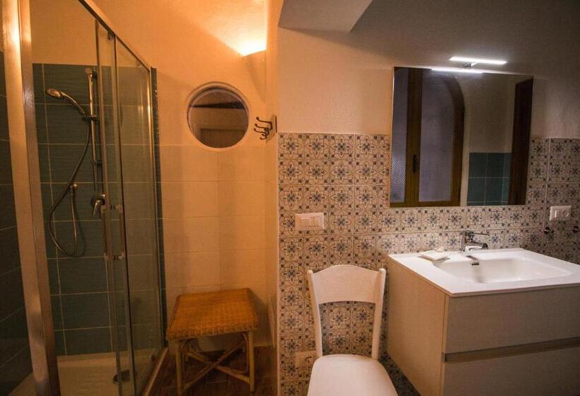 Standard room with outdoor bath, Casa Sui Tetti
