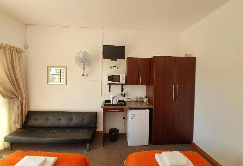 Номер Стандарт, Karoo View Guesthouse Cradock