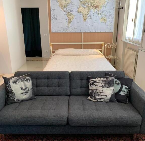 Cameră Triplă Confort, Masnadieri 18