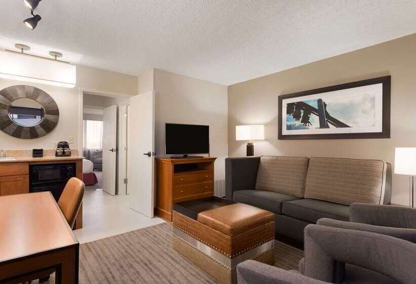 Номер Стандарт, Embassy Suites By Hilton At Hot Springs Convention Center