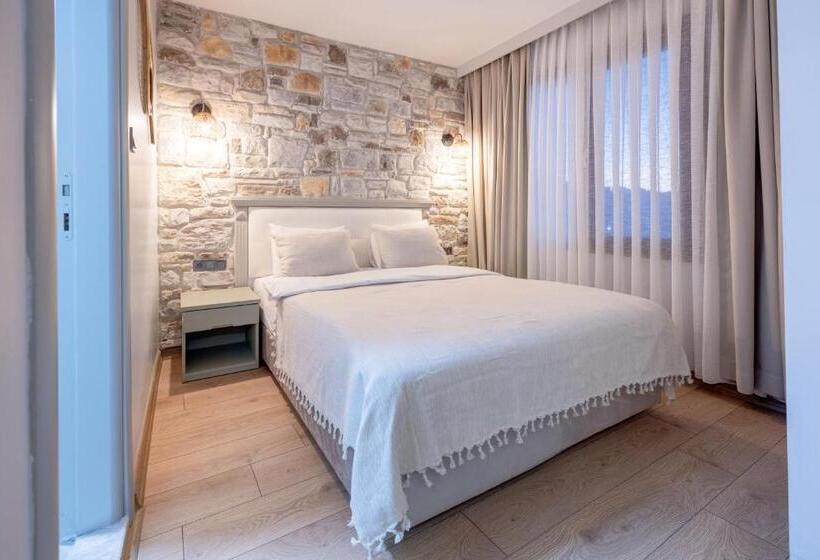 패밀리 룸, Hanedan Otel