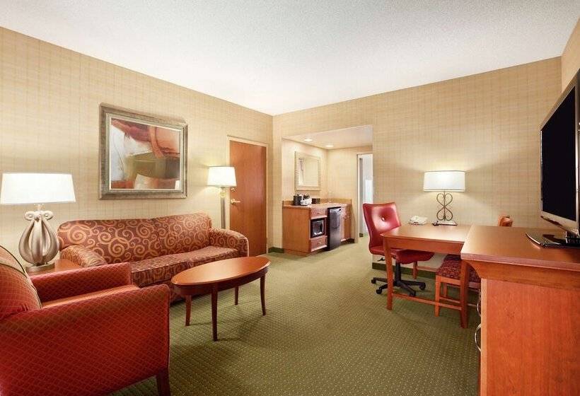 Люкс Премиум, Embassy Suites By Hilton At Hot Springs Convention Center
