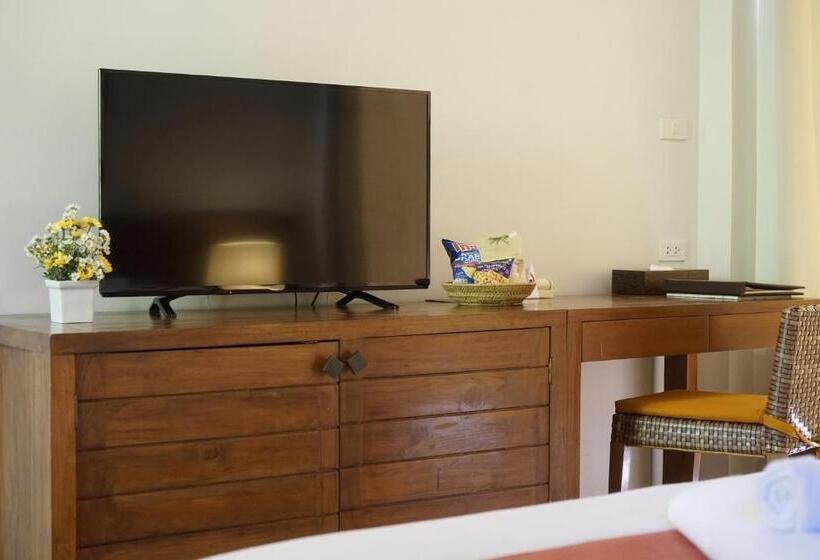 Номер Deluxe, Yoma Hotel, Pai