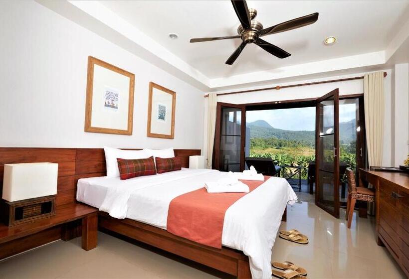 Номер Deluxe, Yoma Hotel, Pai
