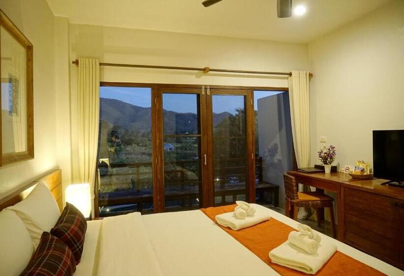 Номер Deluxe Вид на Горы, Yoma Hotel, Pai