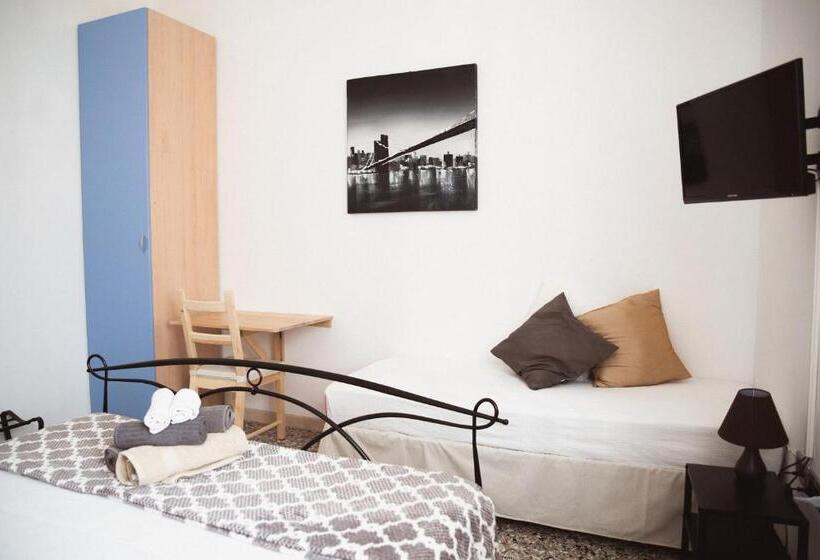 اتاق استاندارد با سرویس بهداشتی مشترک, Accogliente Casa Livorno