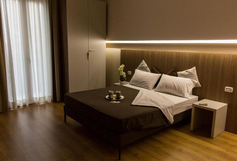 سوئیت جونیور خانوادگی, Le Affacciate Bruzie Home Guest House