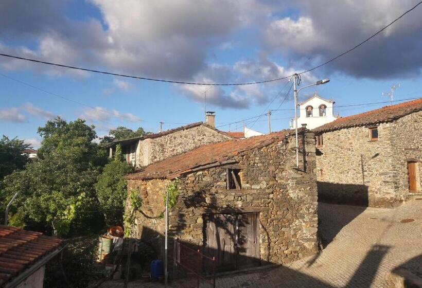Дом 2 Спальни, Casa Da Barriada I
