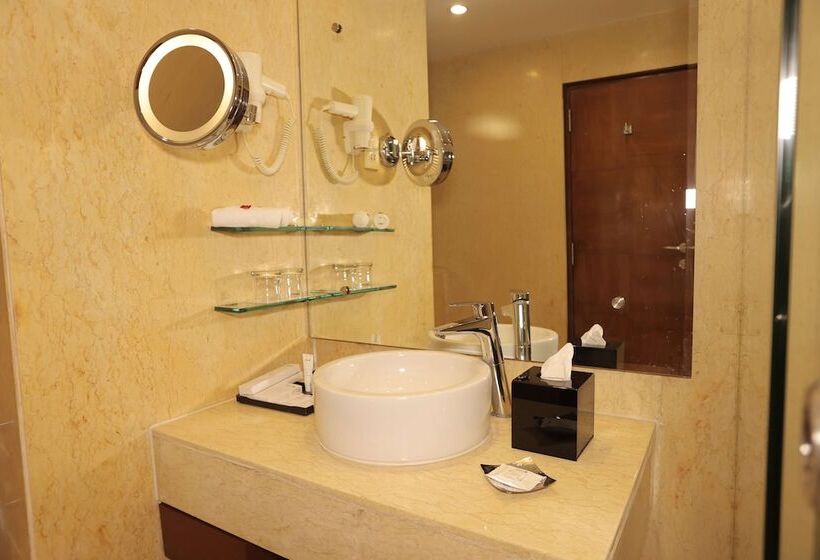 商务房间, Radisson Blu Udaipur Palace Resort & Spa