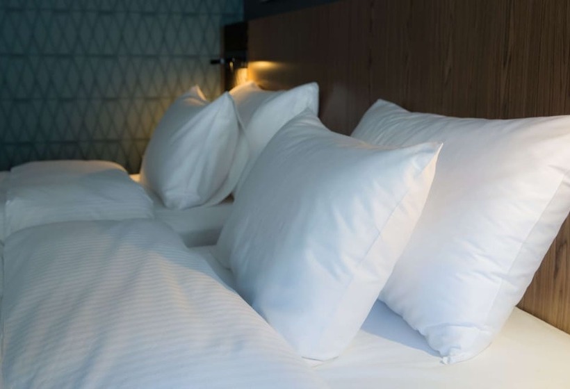 商务房间, Radisson Blu Udaipur Palace Resort & Spa