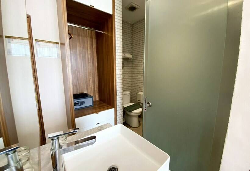 스탠다드 룸 킹사이즈 침대, Green Forest Resort & Wedding Bandung