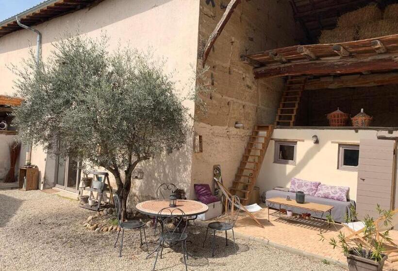 Четырехместный Номер Стандарт, La Grange De La Batone   Bed And Breakfast