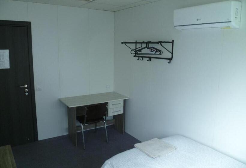 اتاق استاندارد یک تخته با سرویس بهداشتی مشترک, Datacom Guest House