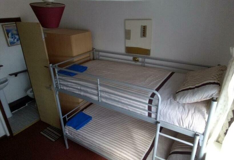 חדר משפחתי, Myroomz Golden Strand