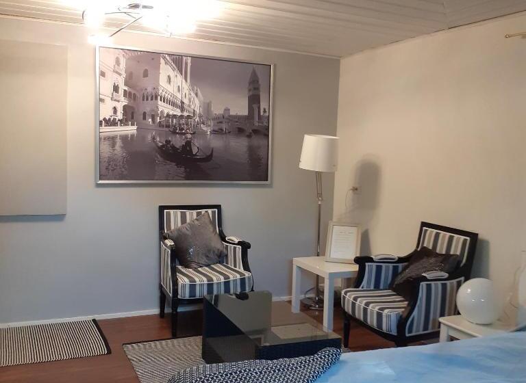 اتاق اکونومی یک تخته, Room In Villa Emilia