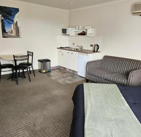 이그제큐티브 스위트, Ballina Motel