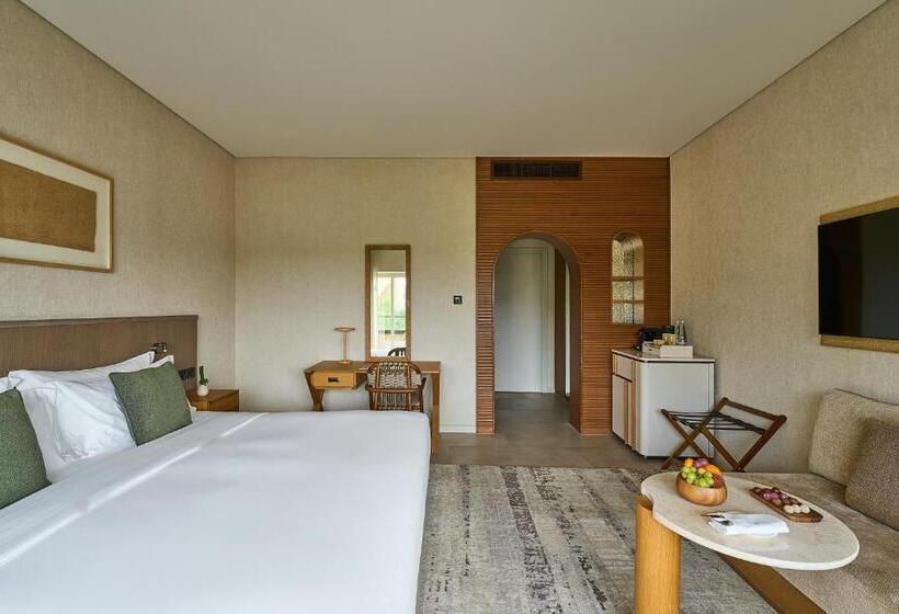 Номер Deluxe Кровать Кинг, Erth Abu Dhabi