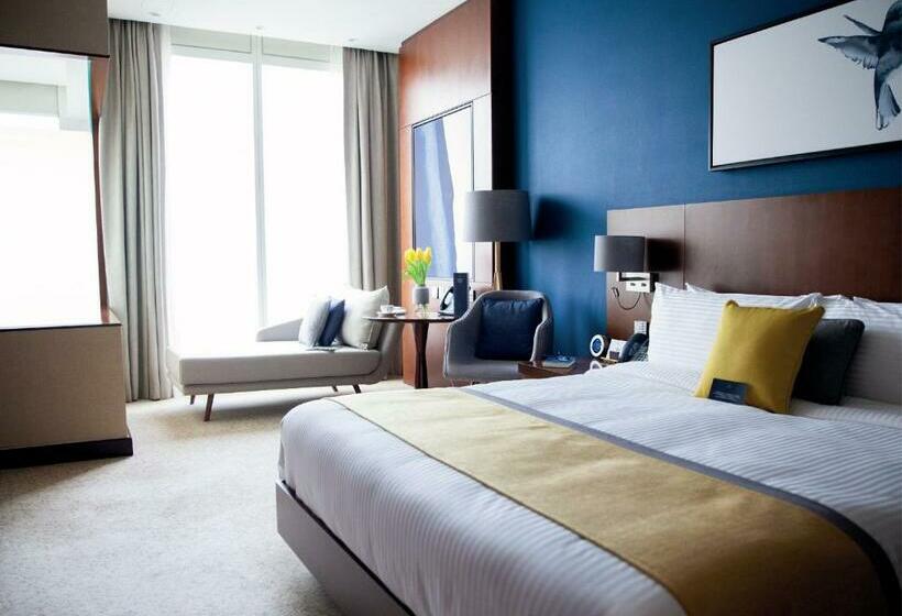 带大床的豪华间, Voco Dubai, An Ihg
