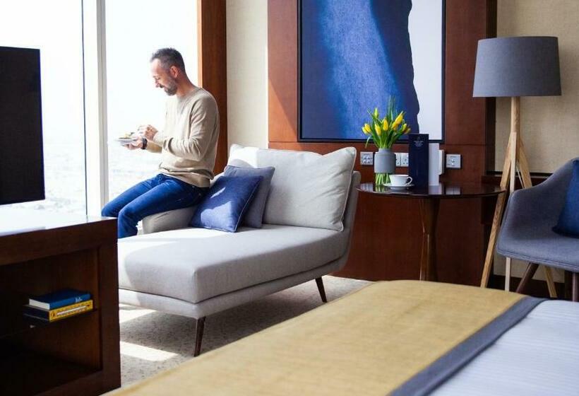 带大床的豪华间, Voco Dubai, An Ihg