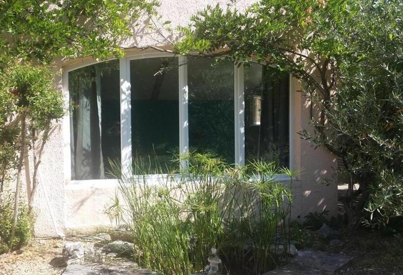 Номер Стандарт Вид на Сад, Le Clos Des Olivettes