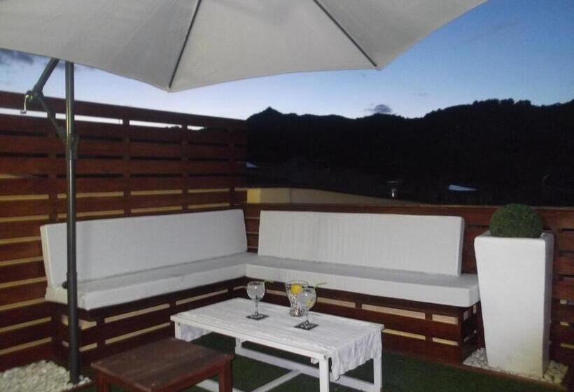 Suite with Terrace, A&e.escornalbou
