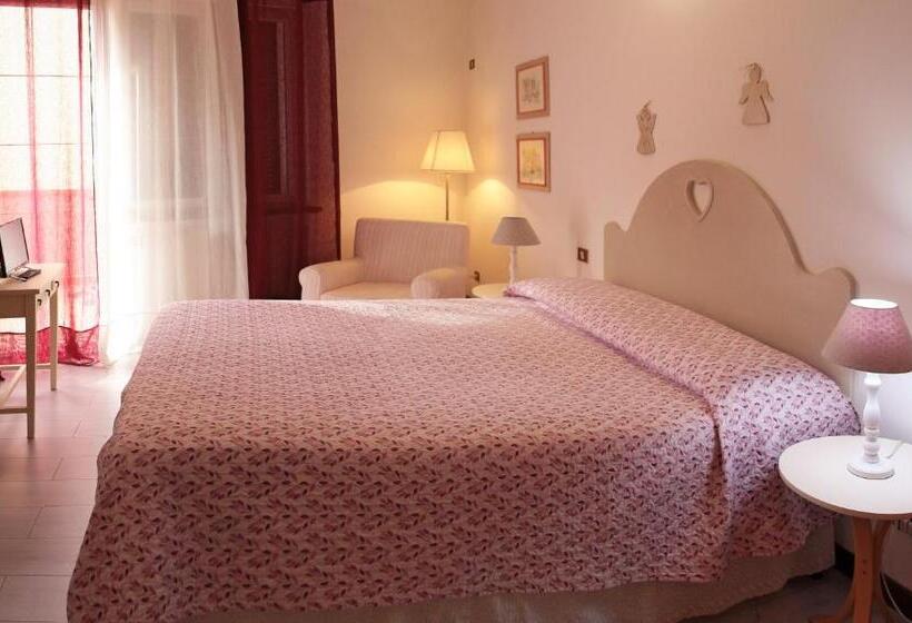 Трехместный Номер Стандарт с Балконом, Casa Margherita Affittacamere B&b