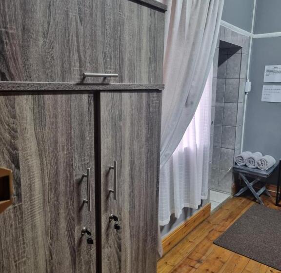 Семейный Номер, Jalome Guesthouse