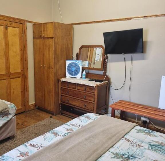 Семейный Номер, Jalome Guesthouse