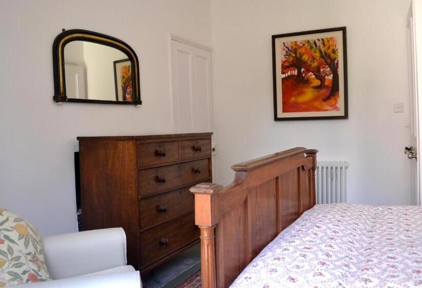 Номер Deluxe, 8a Spring Gardens