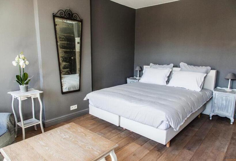 اتاق لوکس, La Maison En Pierre