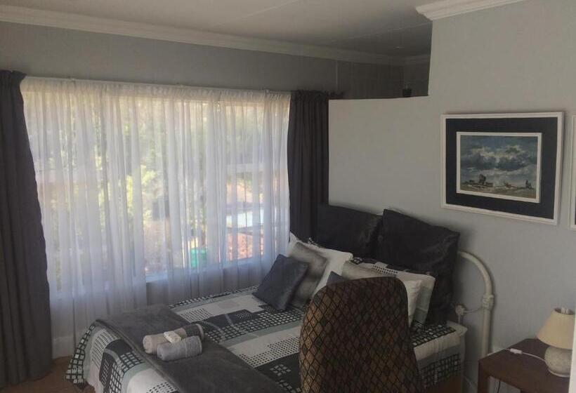 اتاق استاندارد, At The View B&b