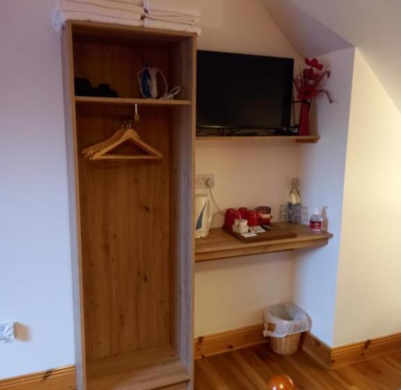 Семейный Номер, A New U Country Cottage