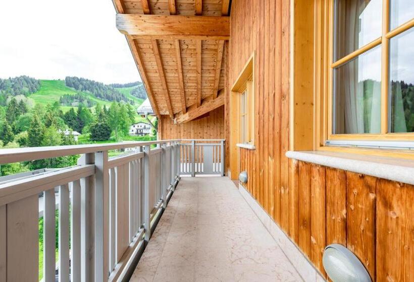 سوئیت جونیور خانوادگی, Norge