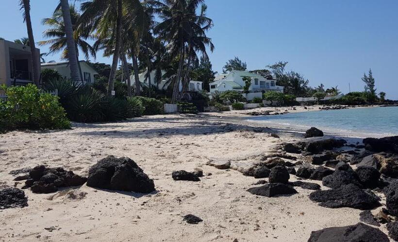 ویلای استاندارد با چشم‌انداز باغ, Colibri Beach Villas