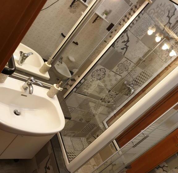 اتاق لوکس, B&b Castelluccio