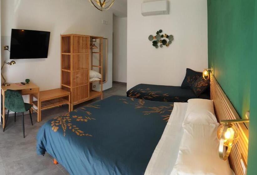 اتاق لوکس سه تخته, B&b Castelluccio